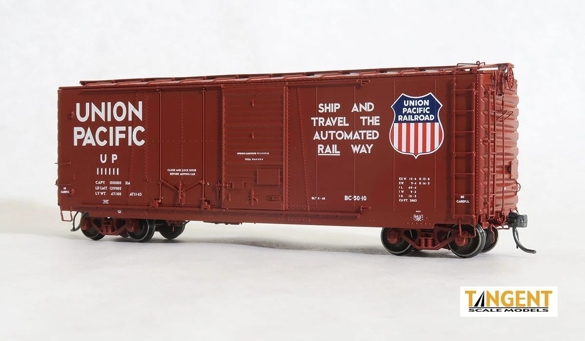Tangent Scale Models 26062-05 HO Scale 40' PS-1 Combo Door Boxcar Union Pacific UP 111131